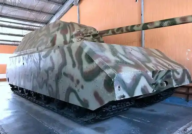 二战中的钢铁巨兽"鼠式"超级重坦,重量188吨!是虎式的3倍重!