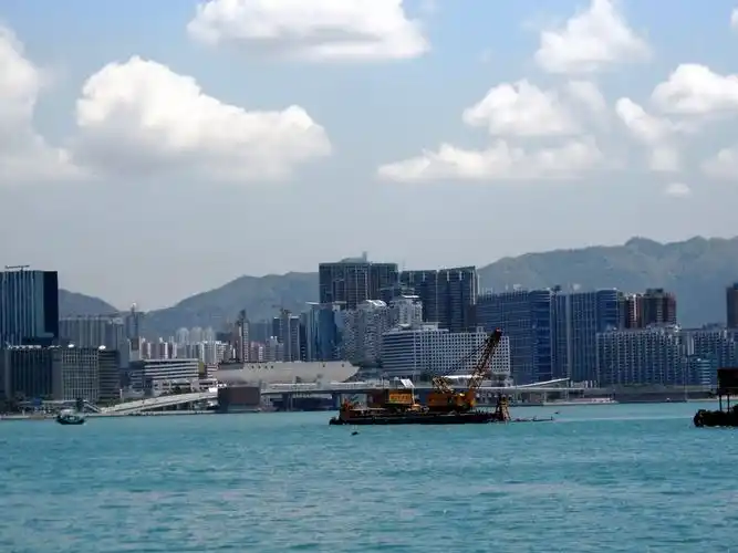 香港湾仔区维多利亚湾景色