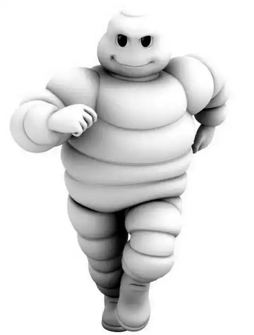 眼观天象:米其林轮胎人 云端漫步