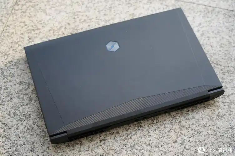 爆款游戏本升级八核 大屏机械革命x3-s使用体验