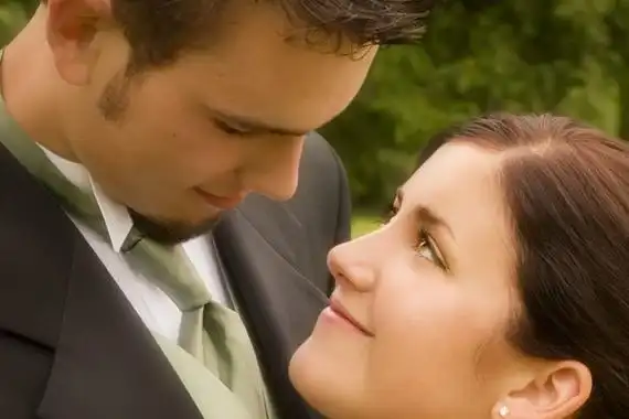 男女对视谁会更有感觉