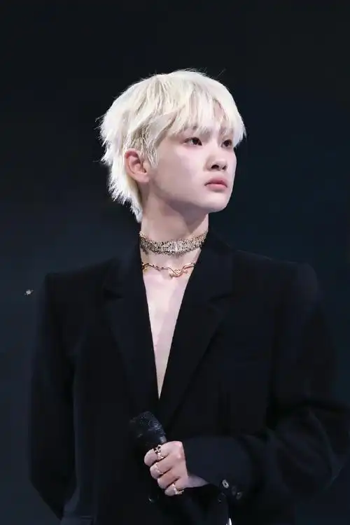 周震南 星光大赏#231217 星光大赏《正解》舞台@vvvvvv周震南