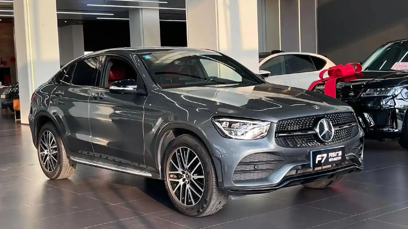 奔驰glc轿跑 2020款 300 .