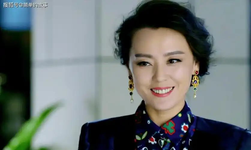 她秀外慧中,演技好,出道20年努力上进不炒作,深得观众喜欢_梁爱琪