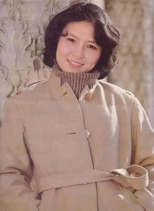 演员李羚我这辈子最正确的决定就是嫁普通丈夫李克己