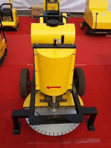 600型地面切桩机