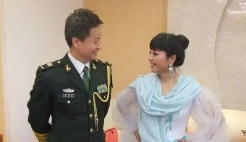 国家一级演员殷秀梅,结婚当天决定离婚,二婚嫁外国人生活幸福_丈夫