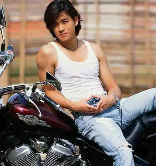 美男陈晓东被封杀多年,传31岁经纪人为他自杀?他为何抛弃张柏芝?