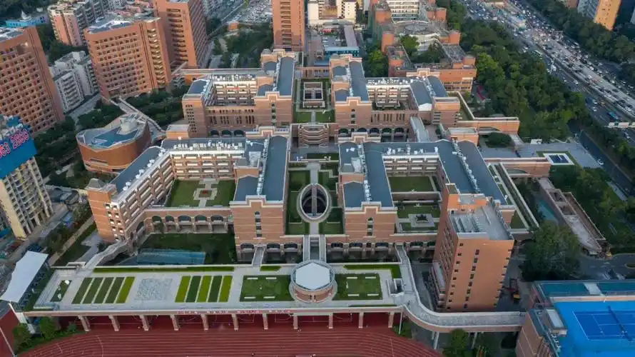 凤凰木守护的校园 | 深圳中学(泥岗校区)