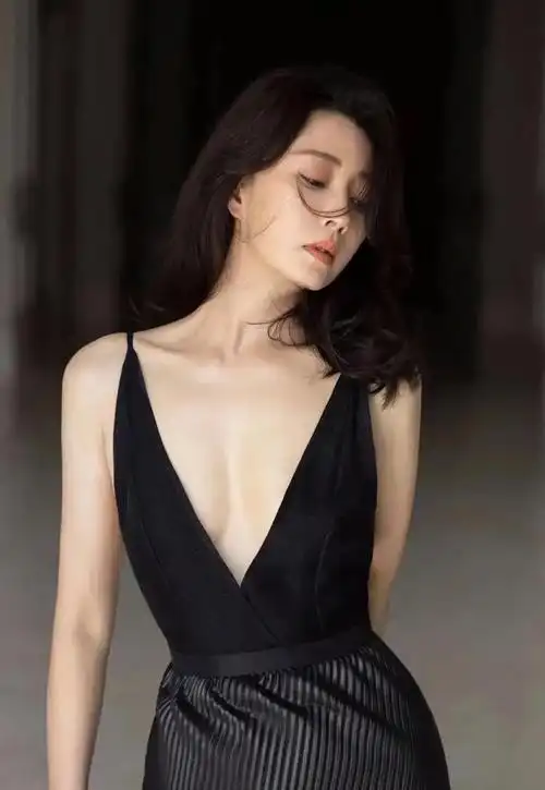 殷桃全新美照大片|军校|军训|战争法_网易订阅