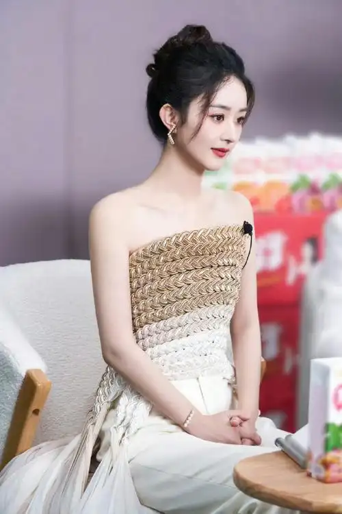 赵丽颖胎毛刘海##于正曾想签下赵丽颖