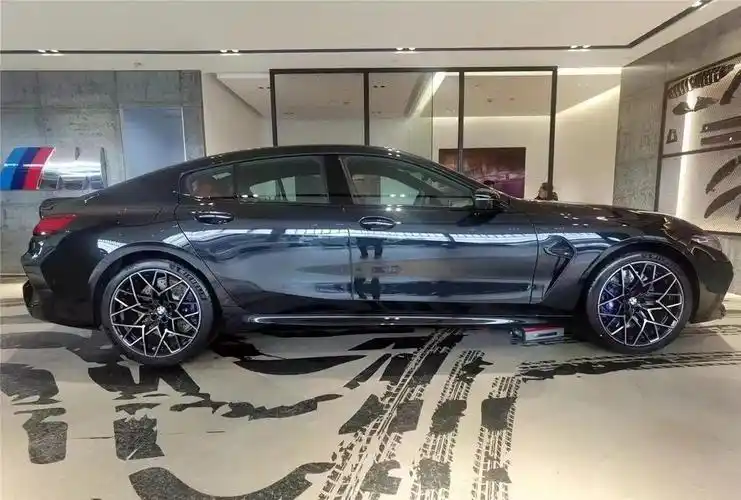 宝马m8四门2198宝石青萨基尔橙02