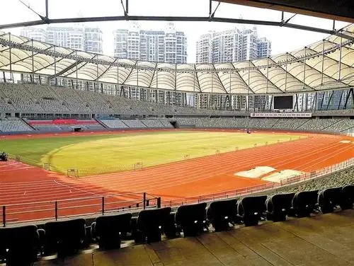 宝安体育场升级后重新开门迎客