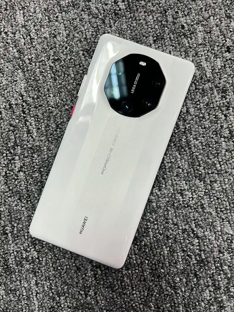 新到超级稀缺华为mate40rs保时捷,1277256g陶瓷白 - 抖音