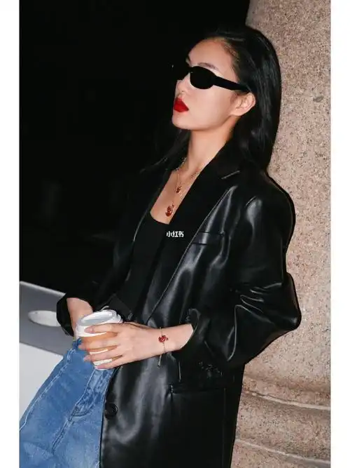 百搭的黑色皮衣