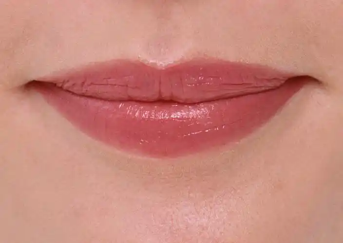 美女的诱人嘴唇图片美女五官特写嘴唇嘴巴