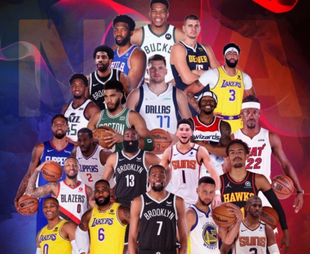 但是大家都没有上超级三巨头,篮网已经狂胜湖人,这说明篮网的阵容深度