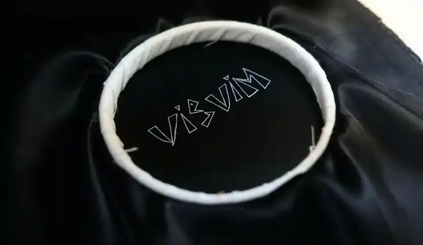 来自visvim的手工刺绣及绘画