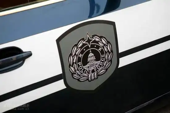 图文未来警察探班未来警徽