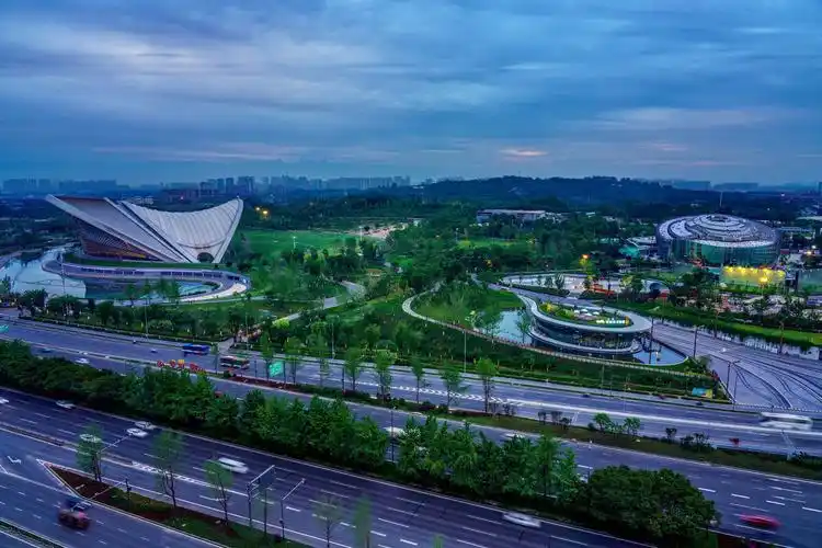 成都凤凰山新貌