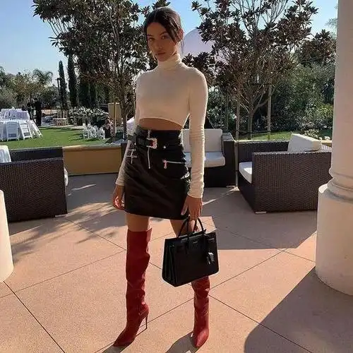 小里弗斯老婆全球第六美脸孔