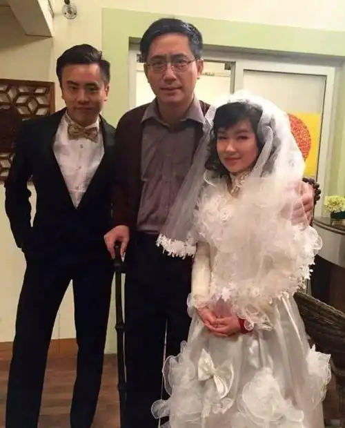 除了何文茵之外,康天佑扮演者张纹博与康保罗扮演者谢恩同样因为学业