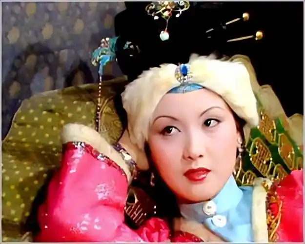 王熙凤是个怎样的人有哪些性格特点