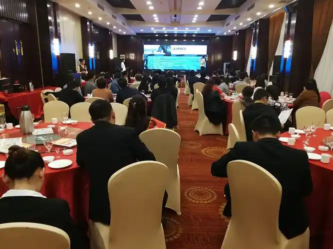 风雨14载,感恩相伴中国平安陈洁经理感恩客户专享晚宴举行