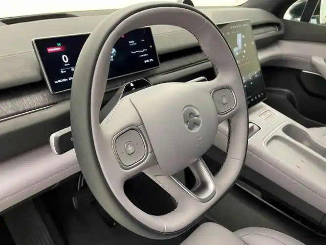 蔚来ec6中控台造型和es6没有差别_易车