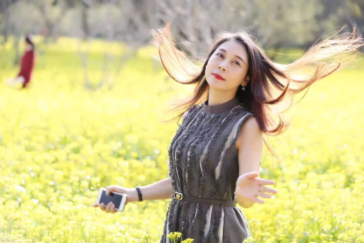 女魔头劳荣枝案即将开庭前男友眼中的她生活简朴有品位家人想听她亲口