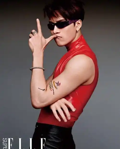 王嘉尔最新杂志大片太帅了!