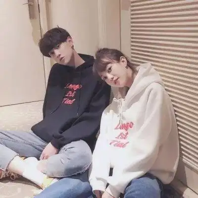 情侣爱的萌萌头像2022超甜看的萌系超萌接吻头像一对高级萌萌超萌