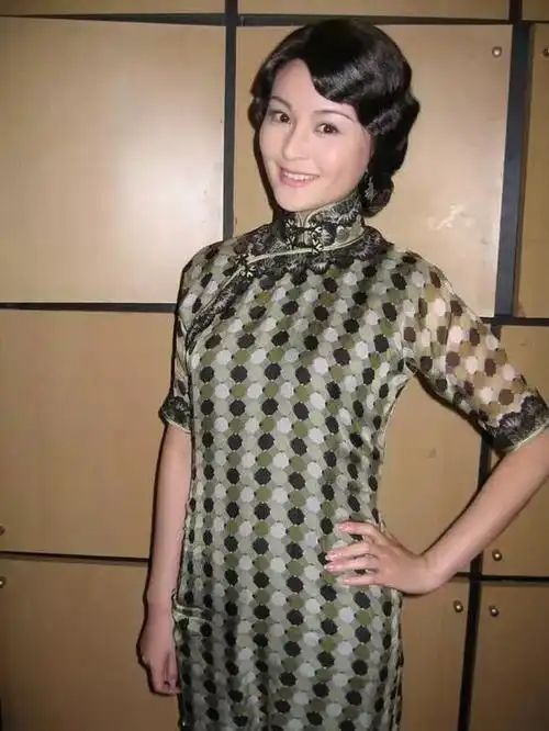 穿旗袍,看明星之:戴娇倩