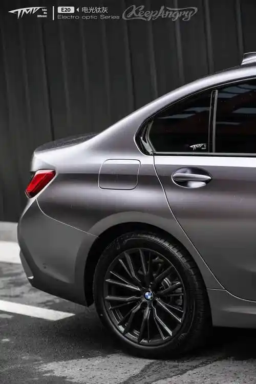 清晰的金属质感,宝马3系电光钛灰改色膜(tmd潮牌)
