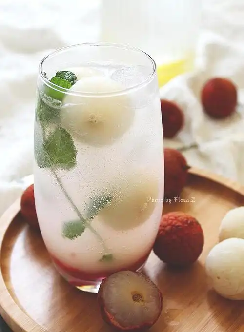 猕猴桃mojito荔枝冻饮