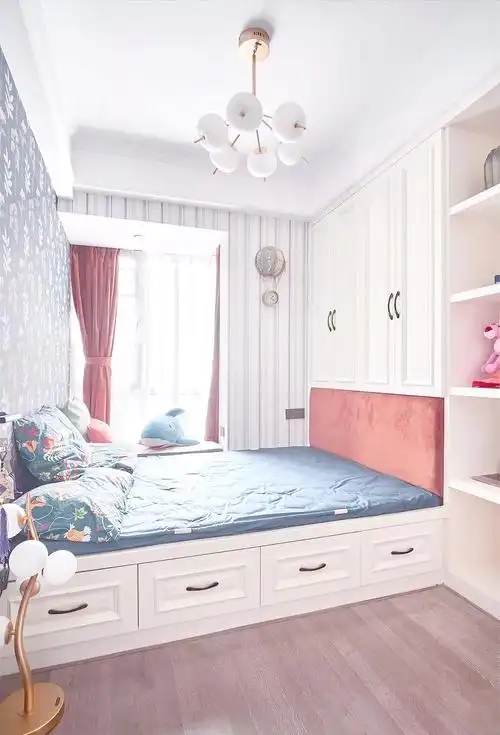 儿童房装榻榻米:小空间不再拥挤的秘诀