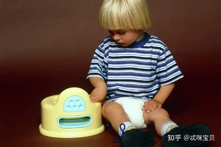 宝宝穿纸尿裤有啥讲究研究发现不是想穿就穿有个细节很关键