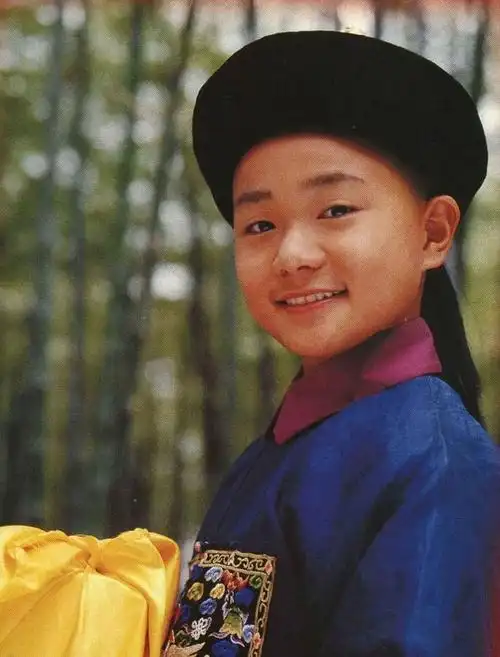 ",小编到现在都能唱出来. 曹骏在里