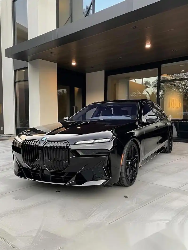 宝马7系# #汽车# #汽车知识