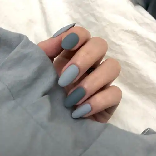 雾霾蓝纯色磨砂美甲