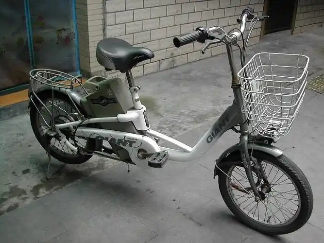 低价转很新的捷安特电动车,原价3千多