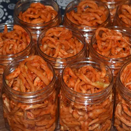 萝卜干下饭菜湖南特产农家自制香辣脆萝卜咸菜开胃菜罐装萝卜条