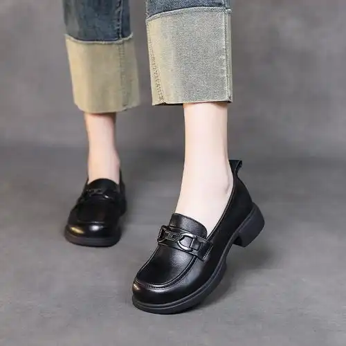 真皮乐福鞋女粗跟单鞋女方头一脚蹬英伦风小皮鞋金属扣软底工作鞋
