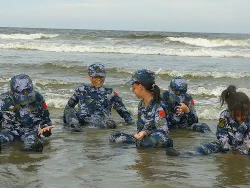 冷水江小军官特训营"南海小卫士"首期海训