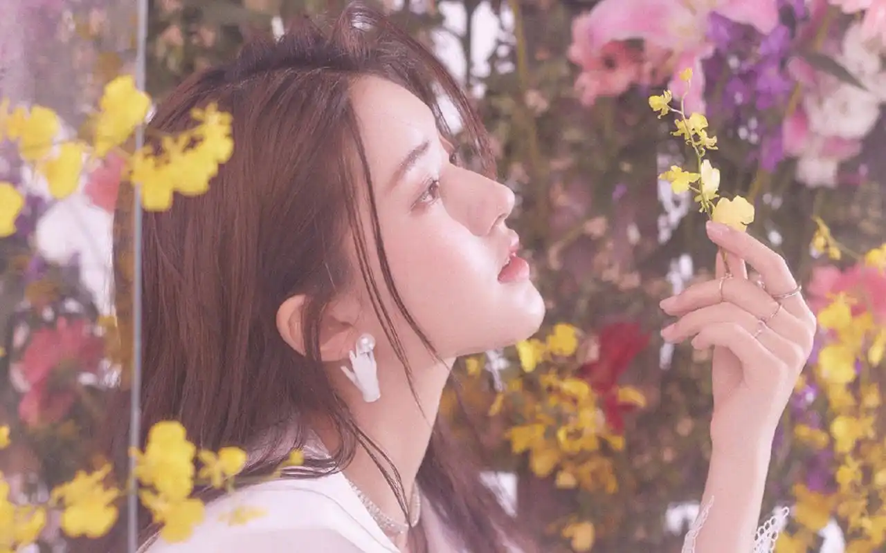 赵露思优雅迷人写真桌面壁纸高清大图预览1920x1200_大陆明星下载_美