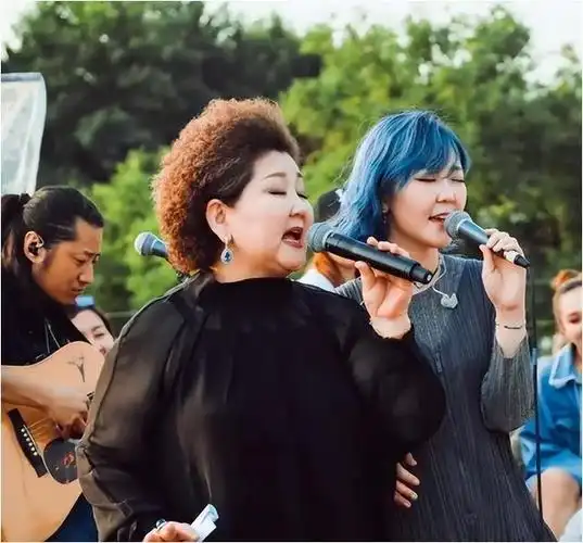 布仁巴雅尔离世5年,妻子仍在悲痛之中,三个儿女的坚持让人感动