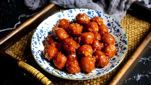 糖醋丸子这样做酸甜适口真解馋