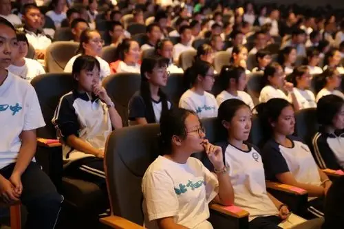 志愿服务成长你我北京四中房山校区2018志愿服务课程建设已开启