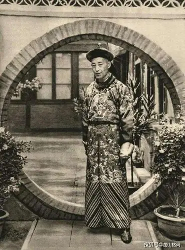 宦官作为古代封建王权特有的产物,那么历史上第一个太监是谁呢?