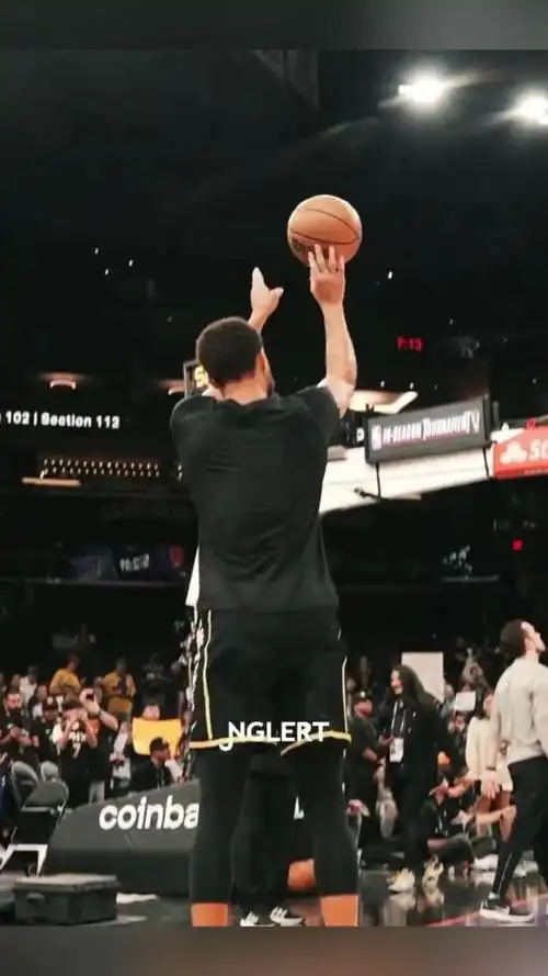 库里投篮慢动作欣赏